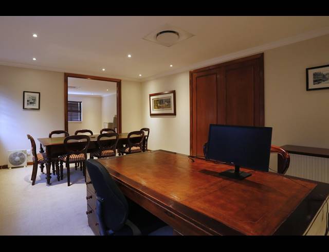 350M² OFFICE TO LET IN WESTLAKE